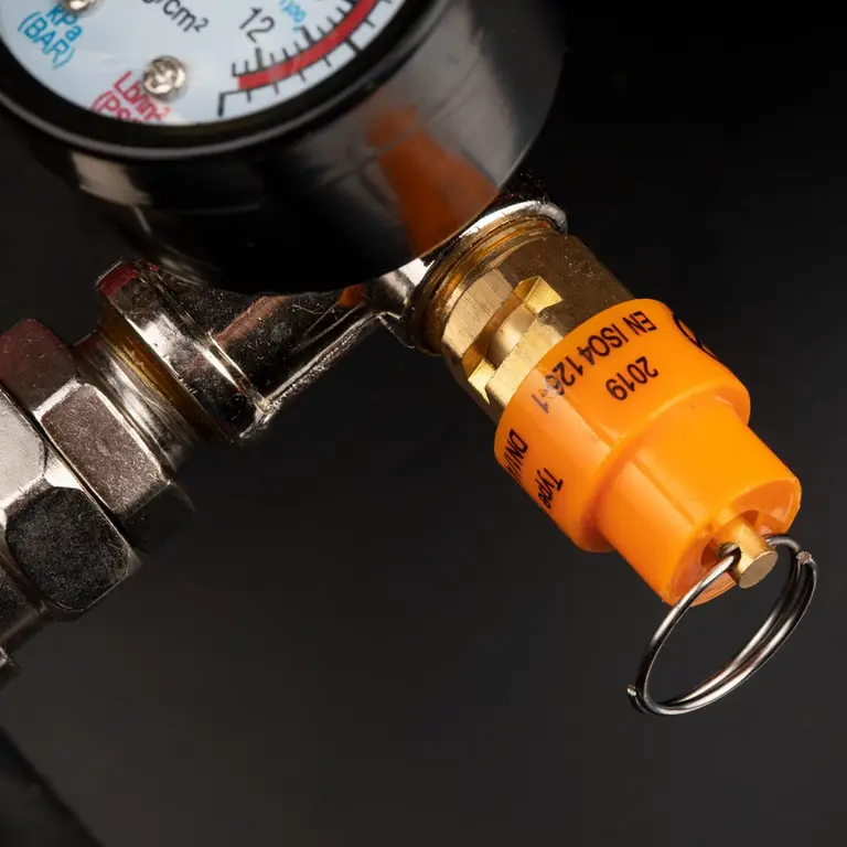 کمپرسور 50 لیتری RC-5010 رونیکس - تصویر 6